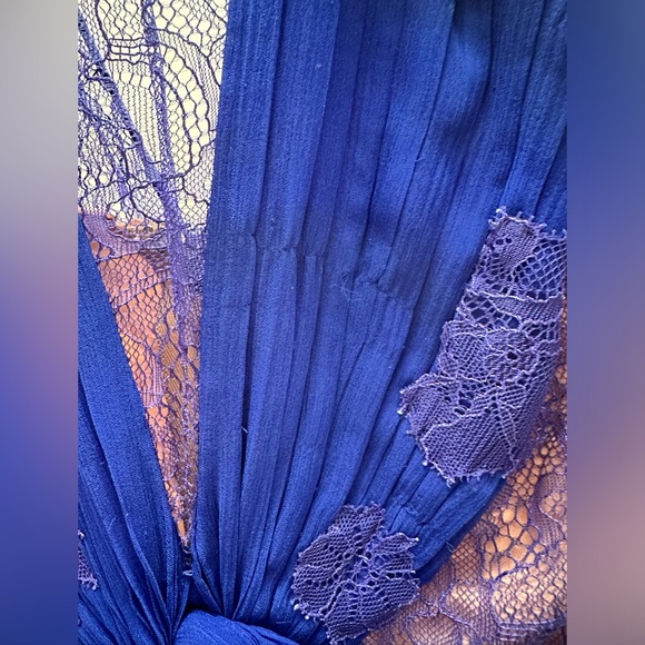 BCBGMAXAZRIA Maxine Royal Blue Silk and Lace Gown with Front Slit, Size 2 - Picture 11 of 11